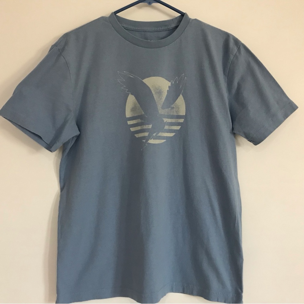American Eagle 🦅 Super Soft Standard Fit 
Tee Shirt